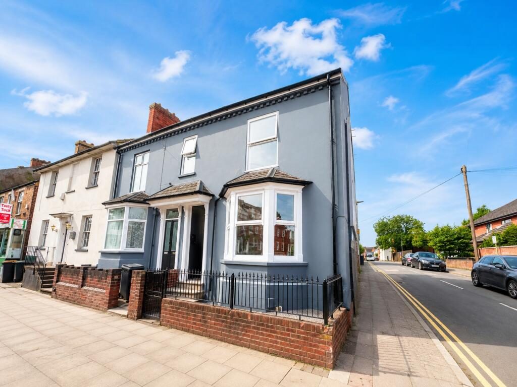 Property main image