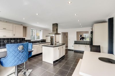 Property on Southwell Road West, NG18 4LB