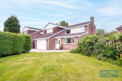 Property on Midhurst Close, SK8 6HD