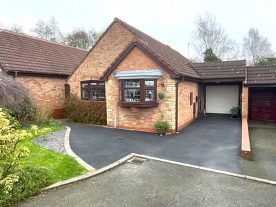 Property on Higgs Field Crescent, B64 6RB