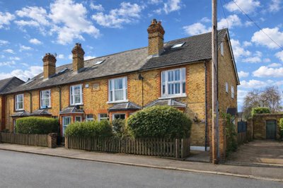 Property on Harvest Road, TW20 0QS