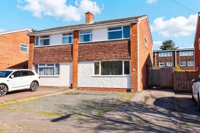 Property on Bodycoats Road, SO53 2JB