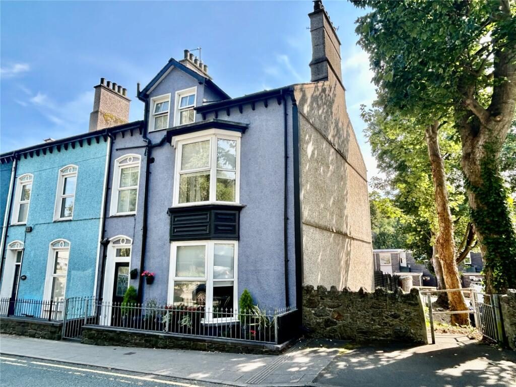 Terraced House