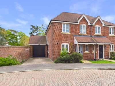 Property on Whitfield Gardens, OX12 0FQ