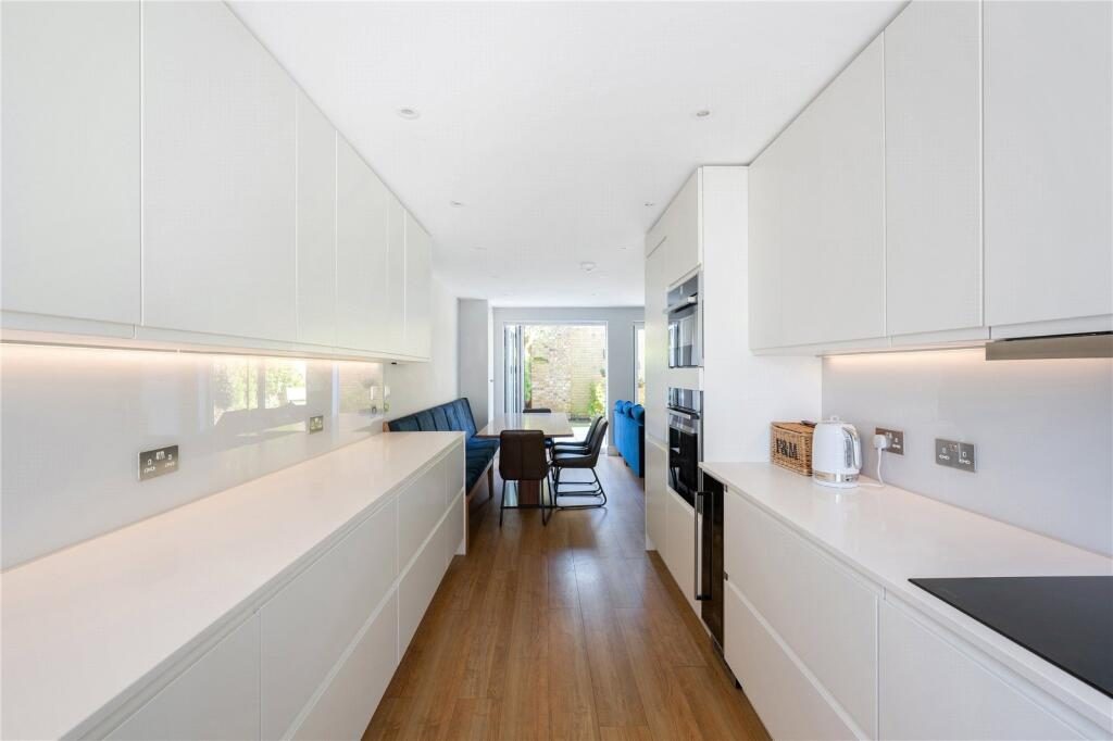 Terraced House