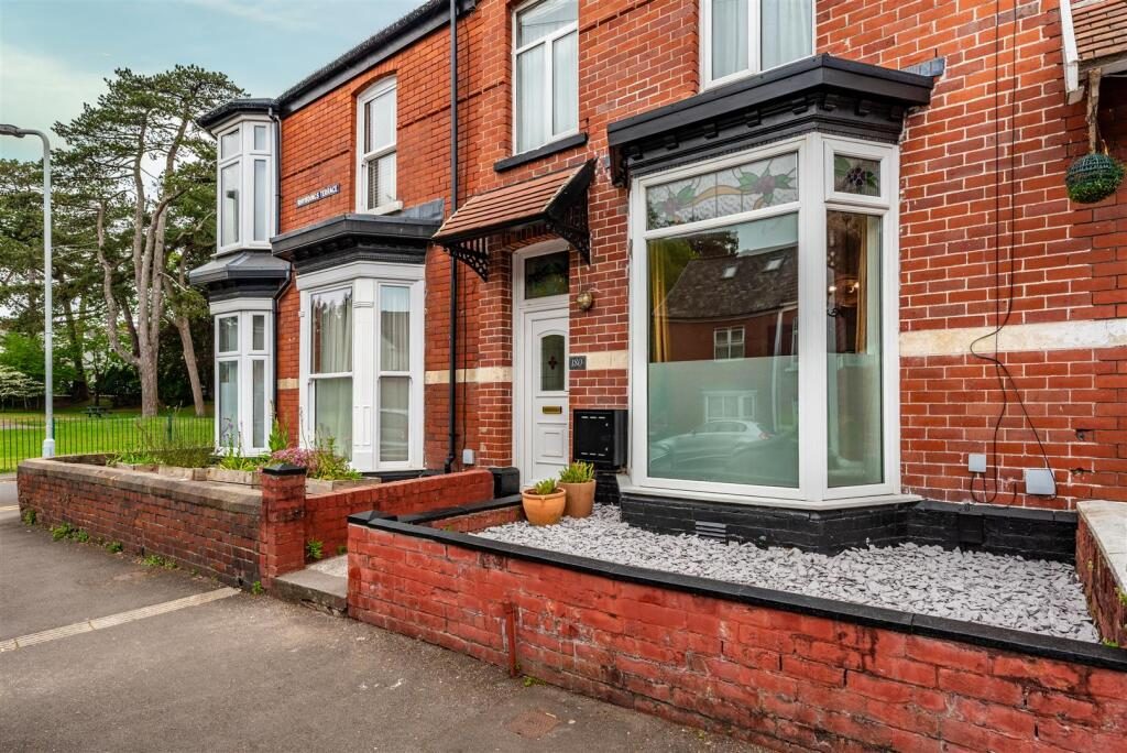 Terraced House