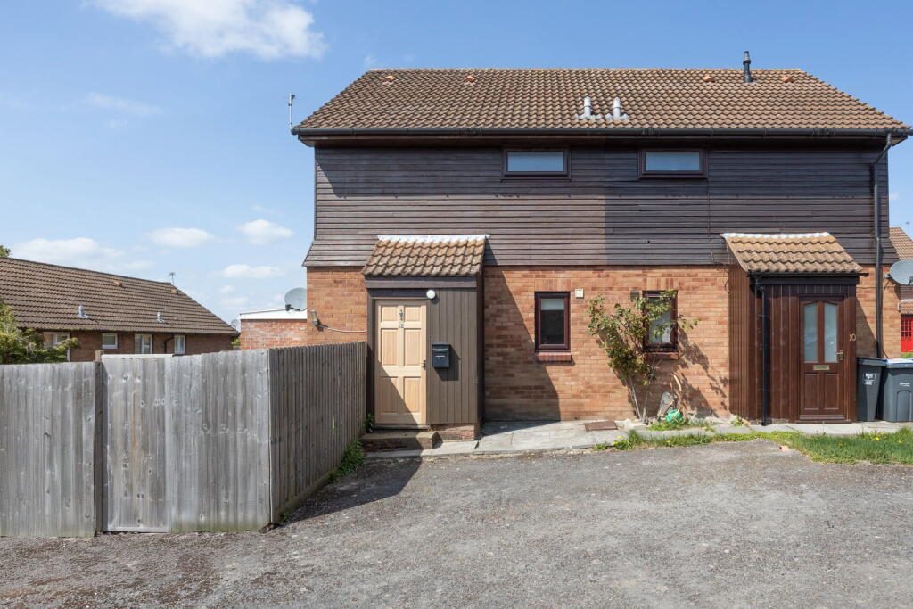 Cluster House