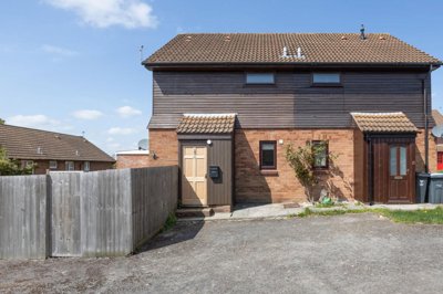 Property on Cornfield Road, SN10 3BA