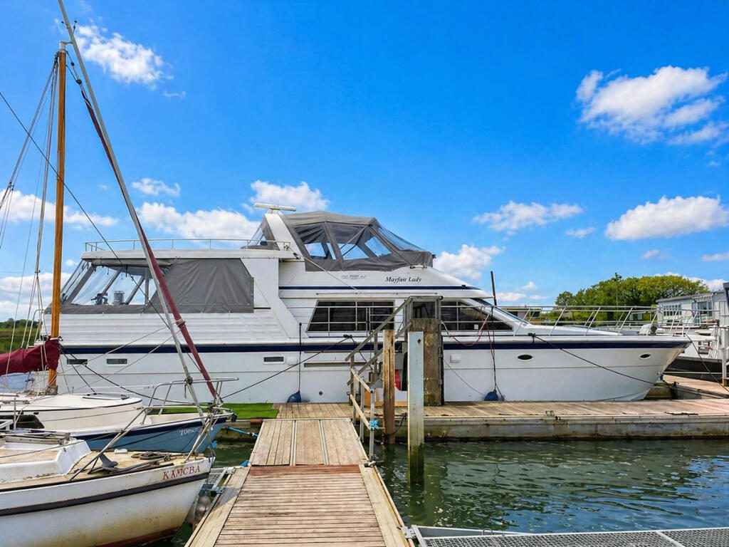 House Boat