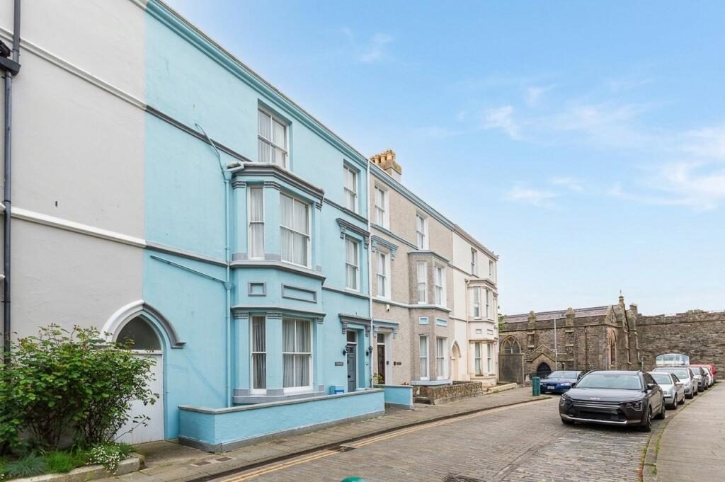 Terraced House