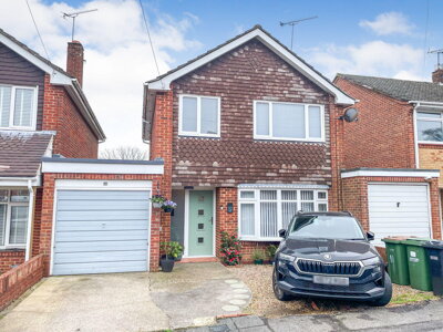 Property on Osterley Close, SO30 2EX