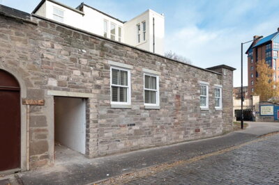 Property on Cowgate, DD1 2JH