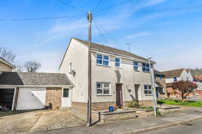 Property on Counting House Lane, CM6 1BX