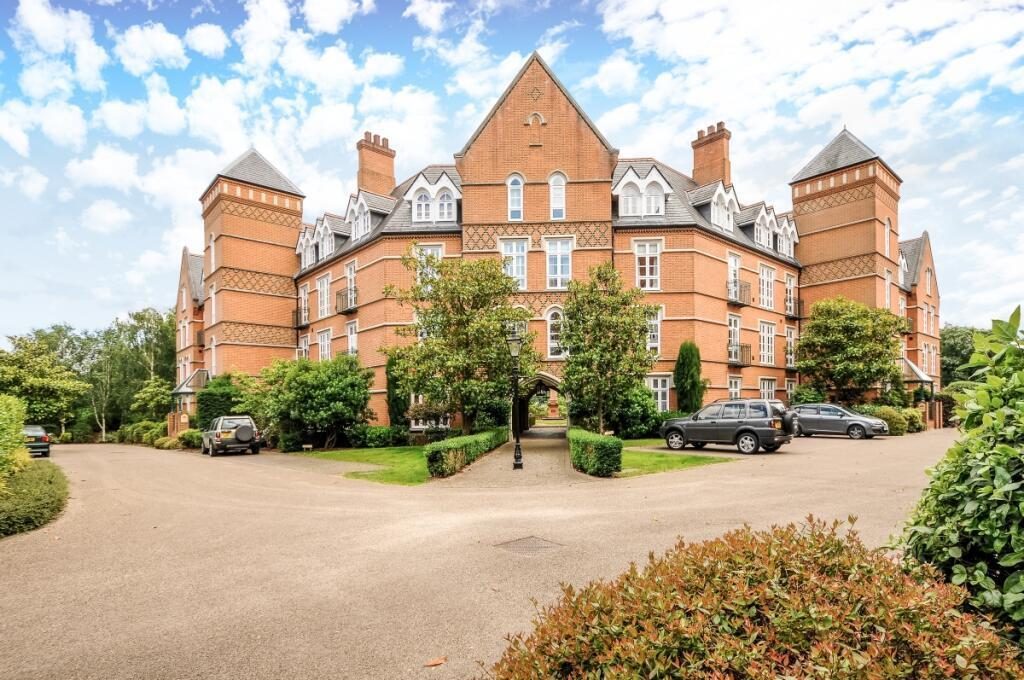 Property main image