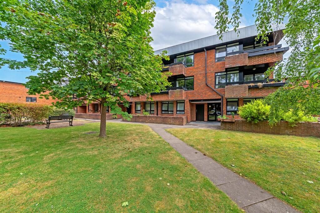 Property main image