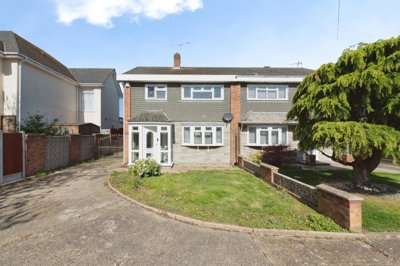 Property on Southend Road, SS17 7AB