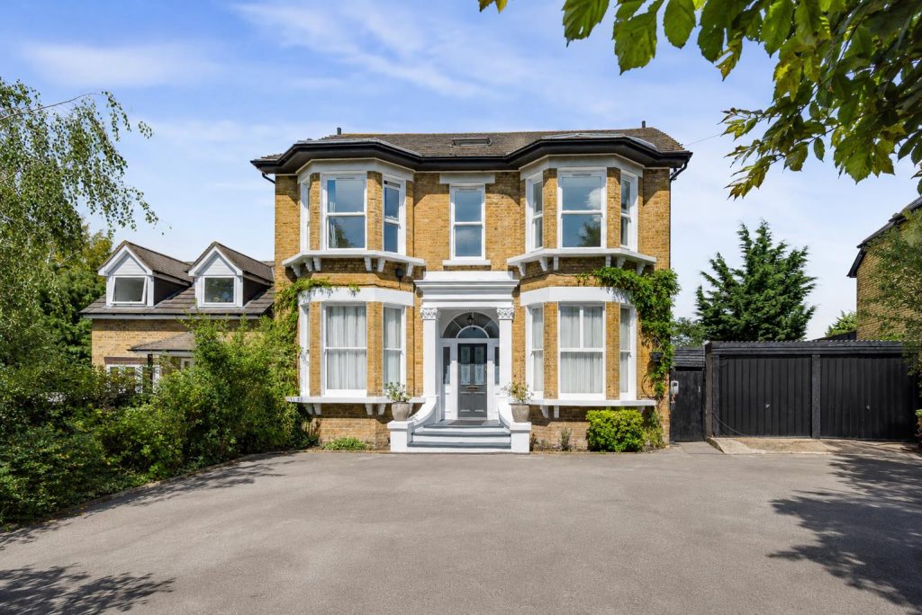 Property main image