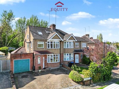 Property on Whitethorn Gardens, EN2 6HF