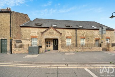 Property on Newnham Street, CB7 4PG