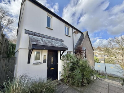 Property on Dunstan Close, TR10 8RY