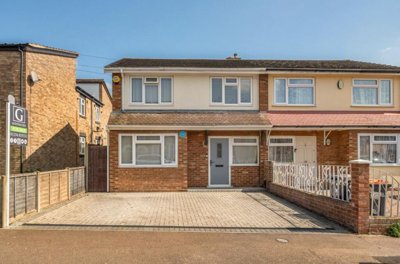 Property on Farrer Street, MK42 8JH