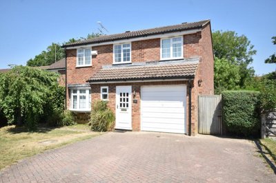 Property on Collingwood Close, RH6 9LH