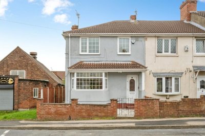 Property on St Johns Road, DN12 1AS