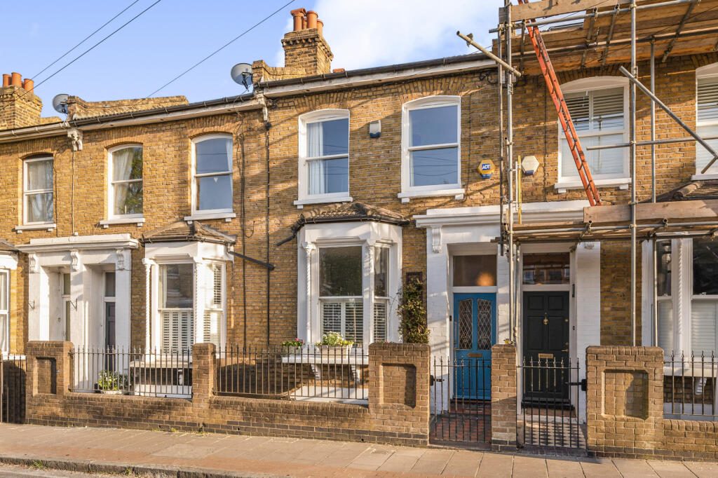 Terraced House