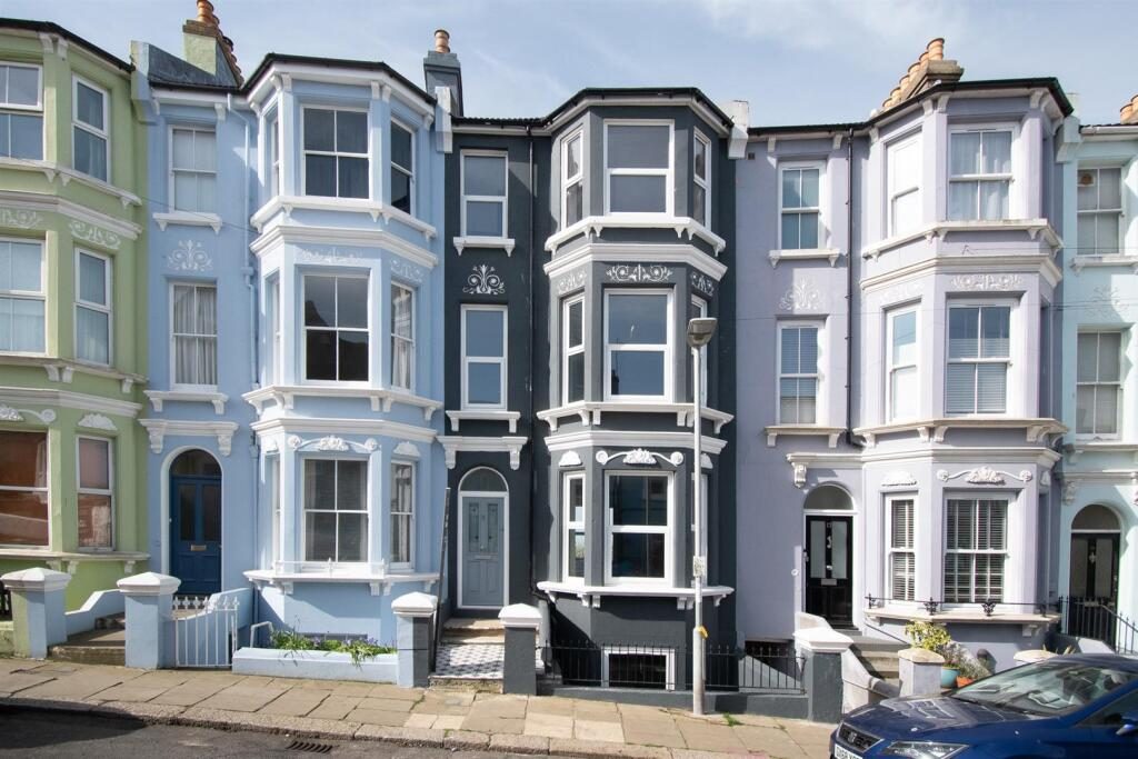 Terraced House