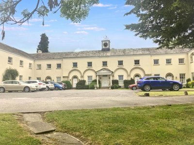 Property on HP7 0RL