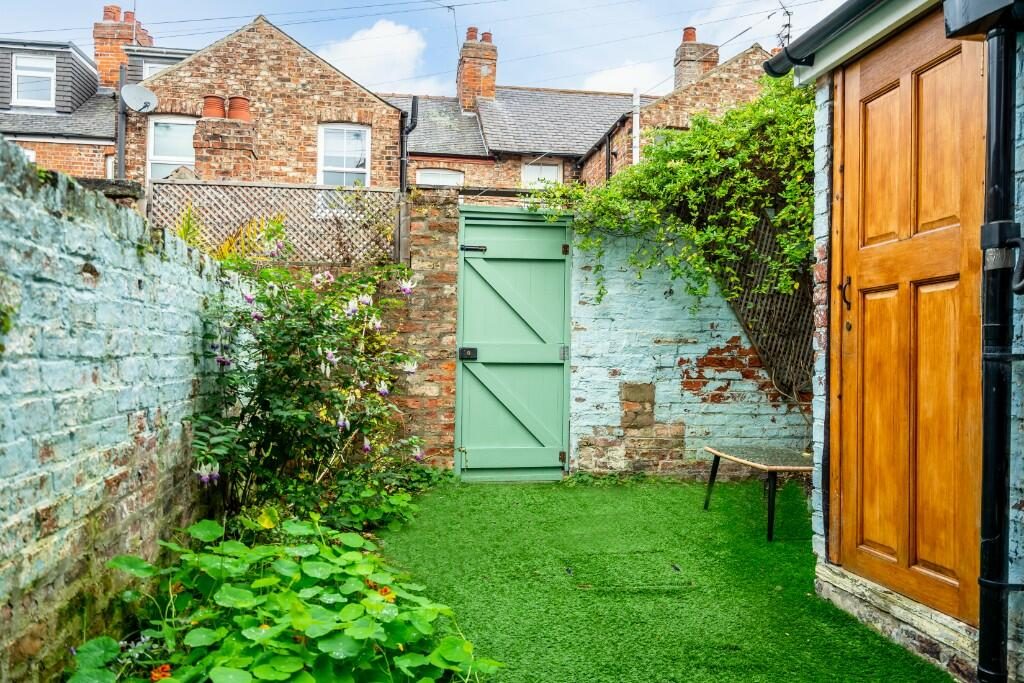Terraced House
