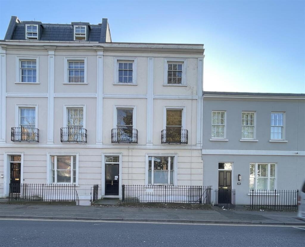 Terraced House
