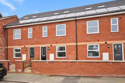 Property on NN10 9SL