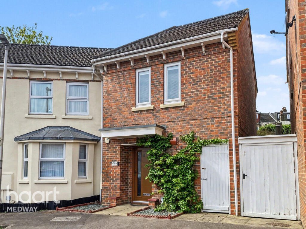 Terraced House