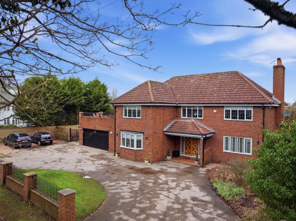 Property main image
