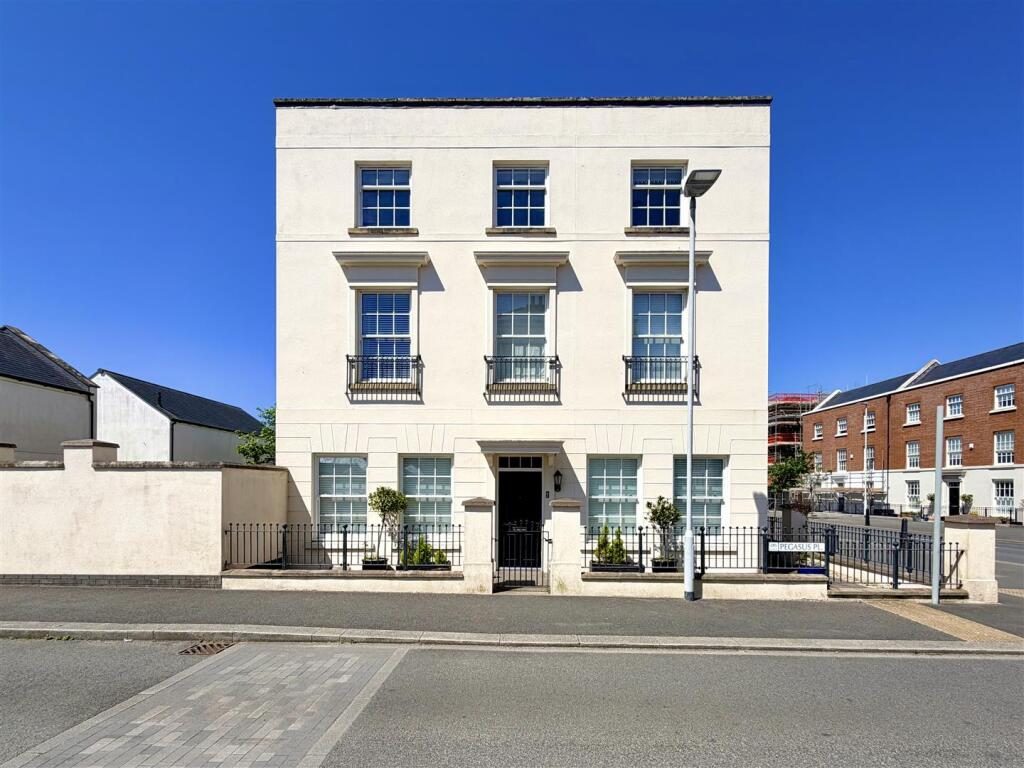 Terraced House
