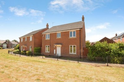 Property on Yeomanry Walk, CV3 1PN