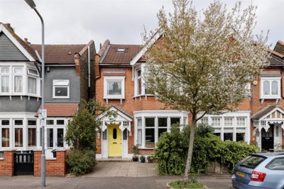 Property on Woodlands Avenue, E11 3QZ