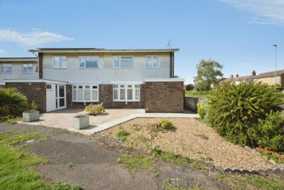 Property on Royle Gardens, MK42 0NJ
