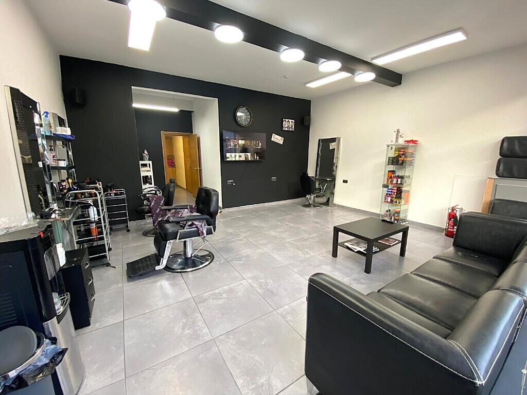 Hairdresser / Barber Shop