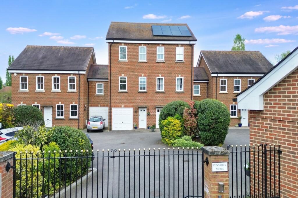 Terraced House