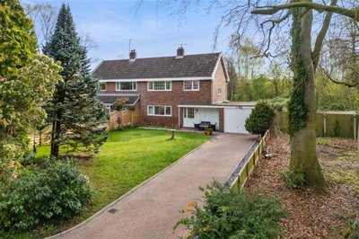 Property on Knutsford Road, CW4 8EQ