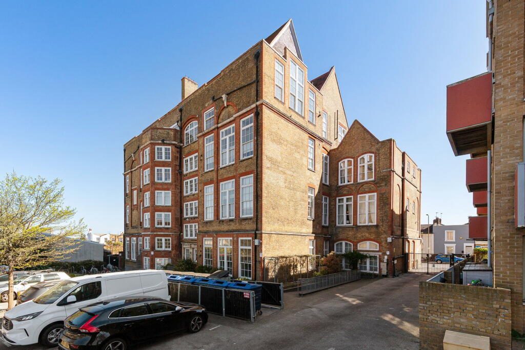 Property main image