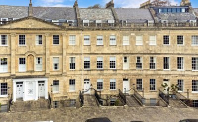 Property on Lansdown Crescent, BA1 5EX