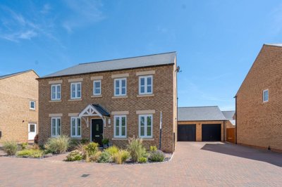 Property on Hardmead, OX26 1FW