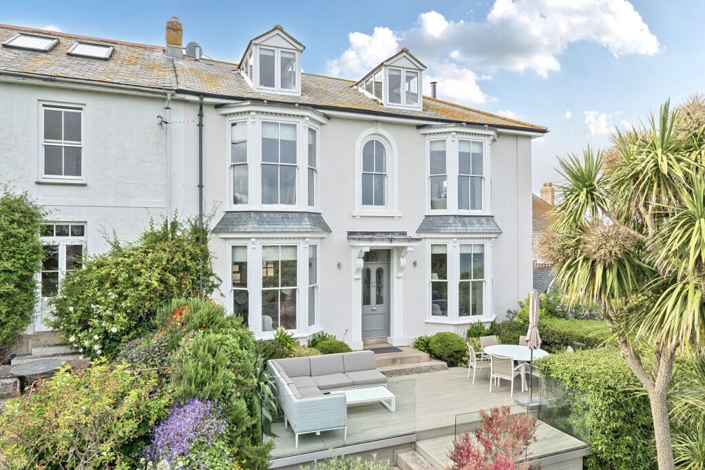 Terraced House