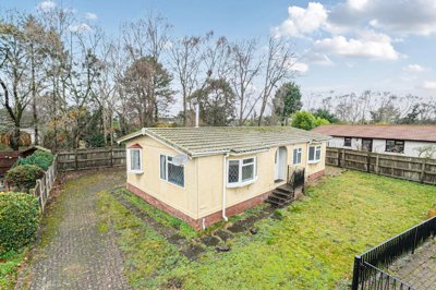 Property on Oaklands Park, LN10 6UU