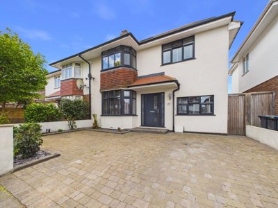Property on George V Avenue, BN11 5RZ