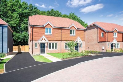 Property on RH6 9DU