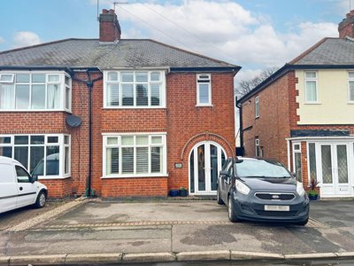 Property on Newlands Avenue, LE12 9DW